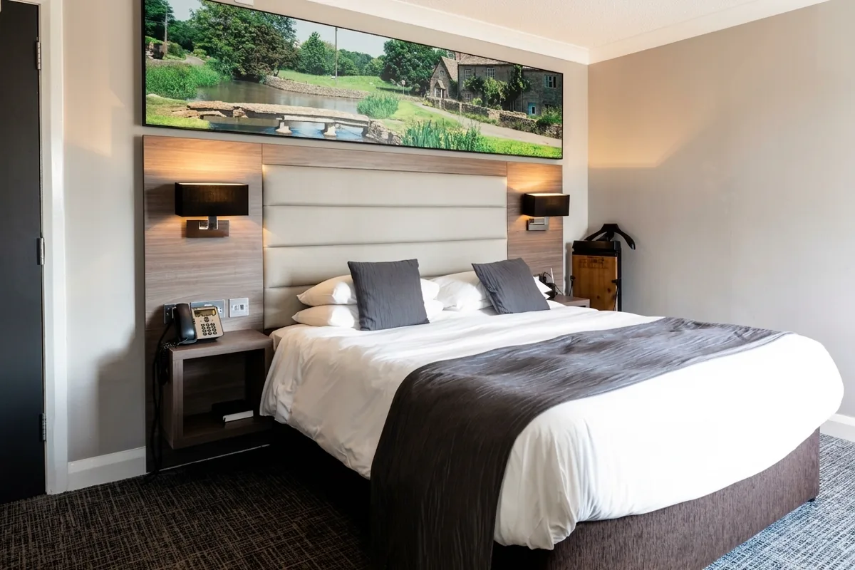 King size bedroom at Riverside Hotel in Cirencester