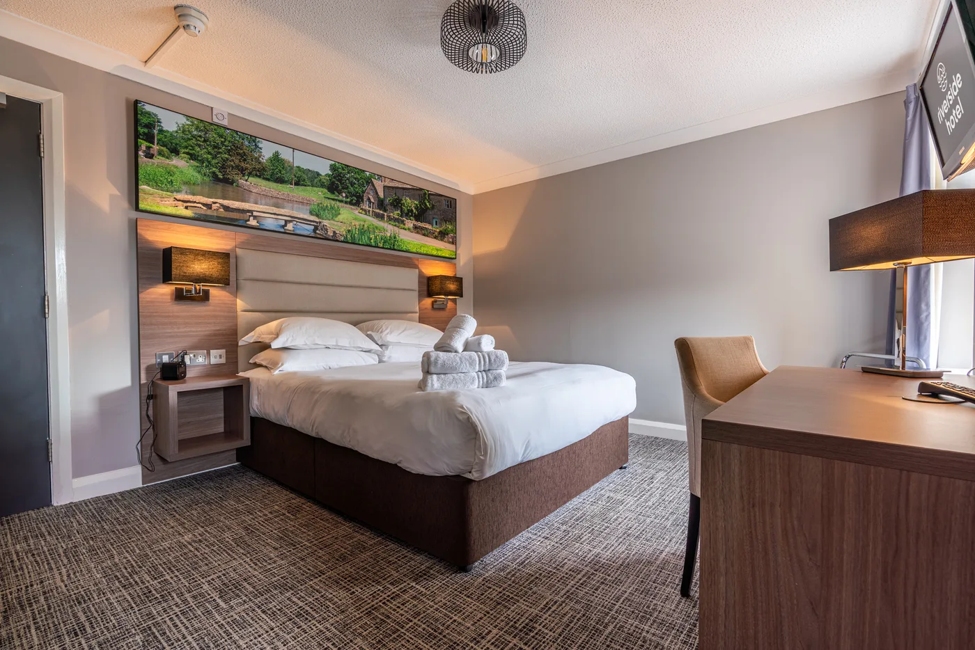 King size bedroom at Riverside Hotel in Cirencester